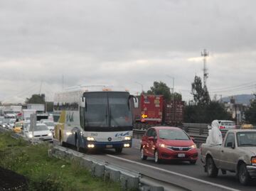 Aparatoso choque en la Puebla-Orizaba deja 16 lesionados