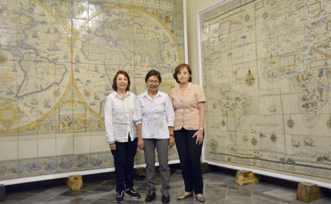 Una exposición con 29 mapas de los años 1550 a 1620 elaborados con mosaicos de talavera | Foto: BUAP