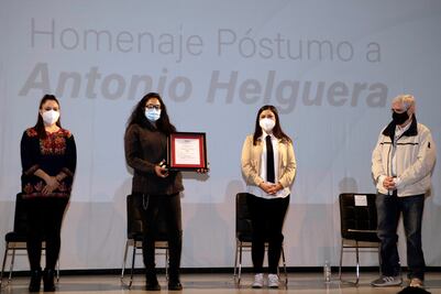Realizan homenaje póstumo a Antonio Helguera