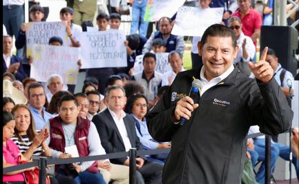 Armenta entrega 31 apoyos del Programa de Obra Comunitaria en la región de Teziutlán 