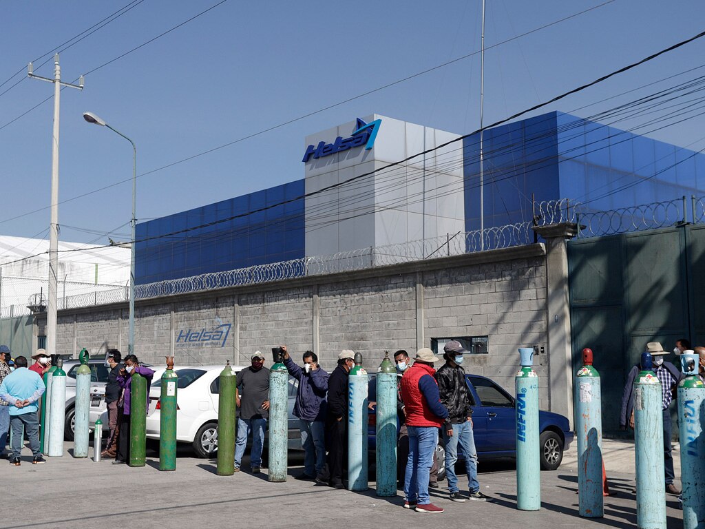 Racionan venta de tanques de oxígeno por Covid en Puebla