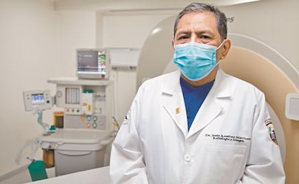 Radiólogo evaluó Covid desde el inicio de la pandemia, fue entubado, pero superó el virus