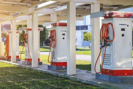 Autos eléctricos se podrán cargar totalmente en 10 minutos