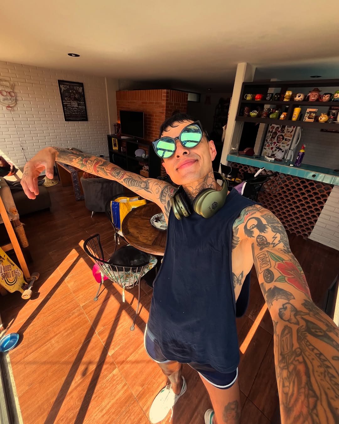 Este peludito ha logrado hacerse viral en TikTok convirtiéndose en un nuevo atractivo turístico de la ciudad.