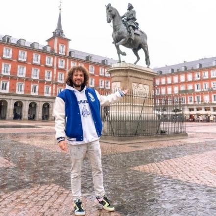 ¿Cuánto cuestan las hamburguesas de Luisito Comunica en España?