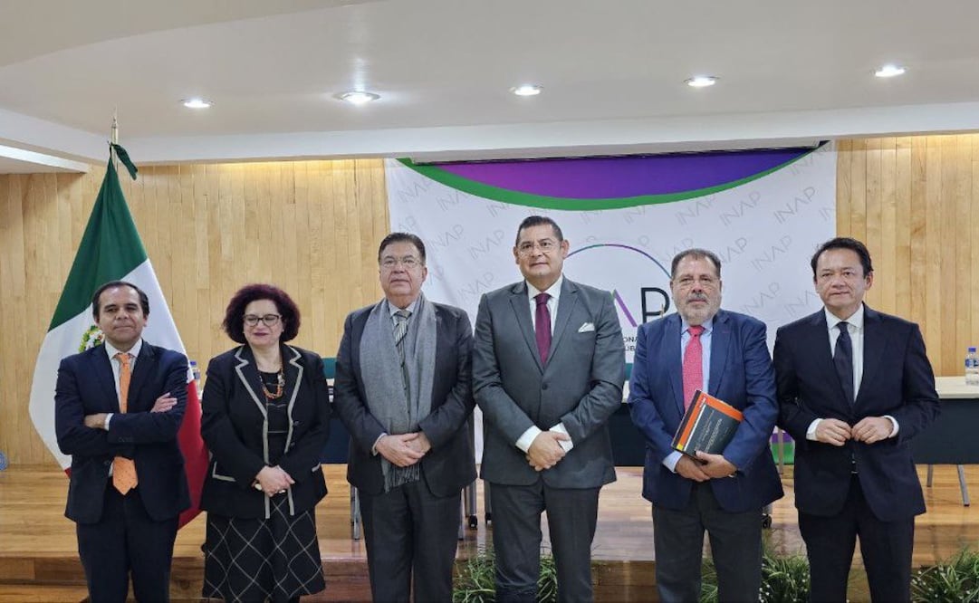 Con su tesis, Armenta refuerza su propuesta de transformar a Puebla / Foto: Especial