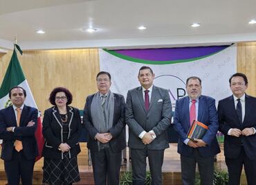 Alejandro Armenta obtiene el grado de doctorado en Administración Pública