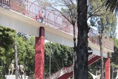 Adiós al puente peatonal del CENHCH; invertirán 2 mdp para tirarlo