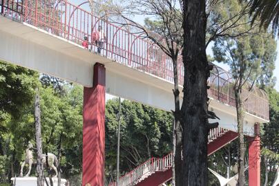 Adiós al puente peatonal del CENHCH; invertirán 2 mdp para tirarlo