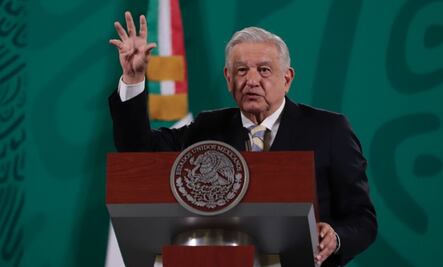 AMLO agradece felicitaciones por cumpleaños; "amor con amor se paga", dice