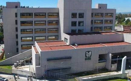 Pacientes en el suelo, exhiben las malas condiciones del IMSS La Margarita