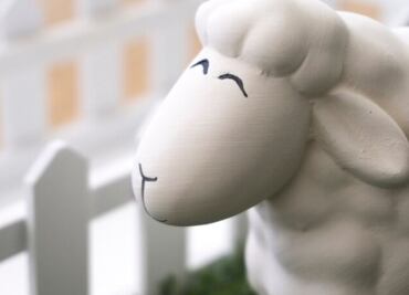 Por esta razón se regalan borregos en Navidad