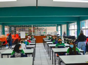 Por no cortarse el cabello impiden ingreso a alumnos del Cobaep