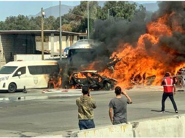 Cierran autopista México-Puebla tras fuerte accidente; reportan autos incendiados