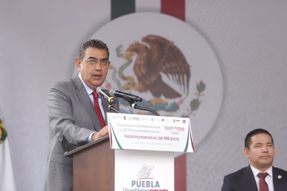 Sergio Salomón presidió la ceremonia conmemorativa de la Independencia |Fotos Gobierno del estado