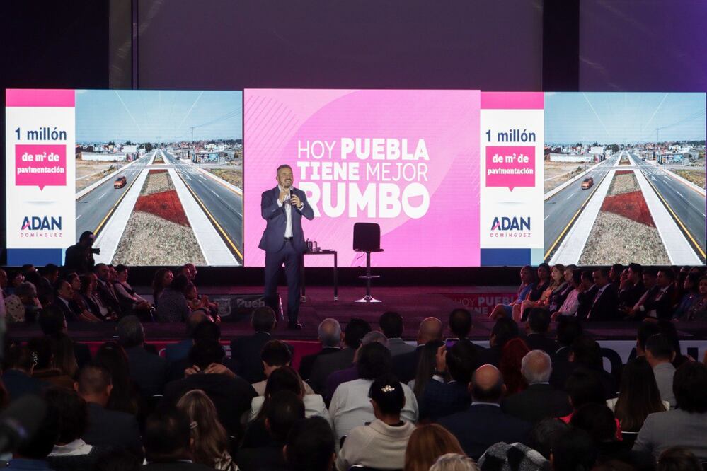 El informe de Adán Domínguez fue en el Centro Expositor | EsImagen