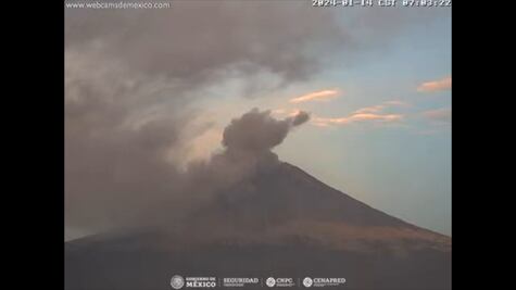 VIDEO Volcán Popocatépetl arroja ceniza en la zona metropolitana de Puebla