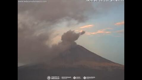VIDEO Volcán Popocatépetl arroja ceniza en la zona metropolitana de Puebla