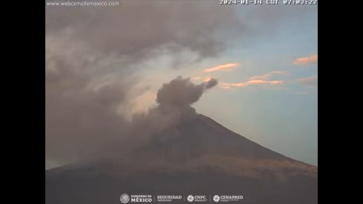 El volcán Popocatépetl tiene una gran fumarola este domingo | Webcams de México