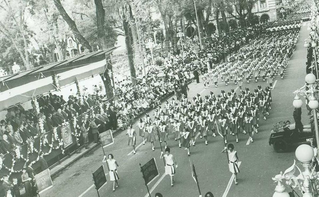 Desfile del 16 de septiembre en Puebla en los 60's | FOTO: We Love Puebla