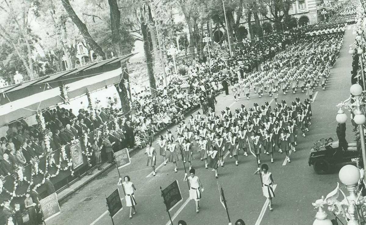Desfile del 16 de septiembre en Puebla en los 60's | FOTO: We Love Puebla