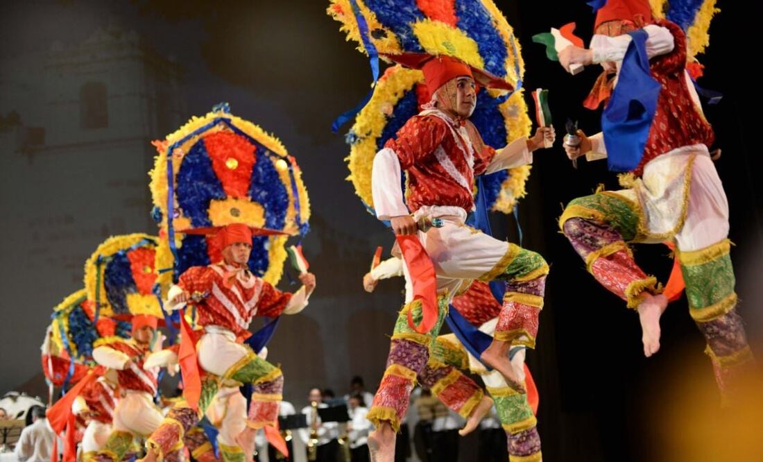 El Ballet Folclórico de la BUAP forma a excelentes bailarines que son reconocidos en el plano internacional y nacional desde 1984. | Foto: Agencia Es Imagen para El Universal Puebla