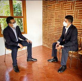 Se reúnen Lalo Rivera y dirigente del PRI, Néstor Camarillo