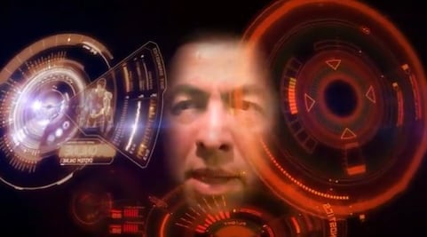 Él es el político poblano que se cree Iron Man para acabar con el crimen