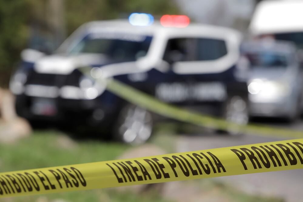 Investigan el caso de una menor de 14 años que cayó de una combi en movimiento y murió | Foto: Agencia Enfoque para El Universal Puebla