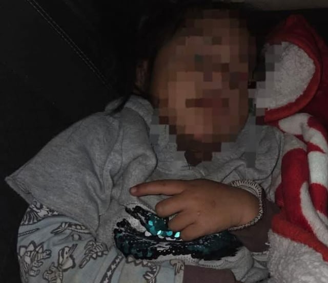 Hallan a niña de 2 años sola en las calles de Puebla, seguía a un gato de madrugada