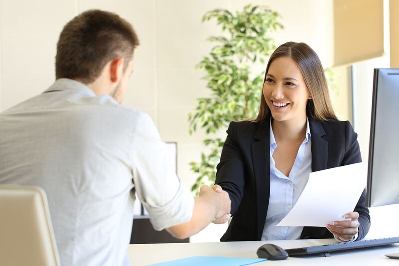 Tener un currículum vitae (CV) bien organizado es esencial en un entorno laboral muy competitivo, ya que ayuda a sobresalir entre otros aspirantes y mejora las probabilidades de conseguir el trabajo deseado.
Foto: Producción El Universal Puebla