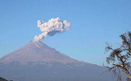 Cancelan por tercera vez vuelo a Houston por caída de ceniza del Popocatépetl