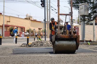 Alternativas viales por bacheo en calles de Puebla