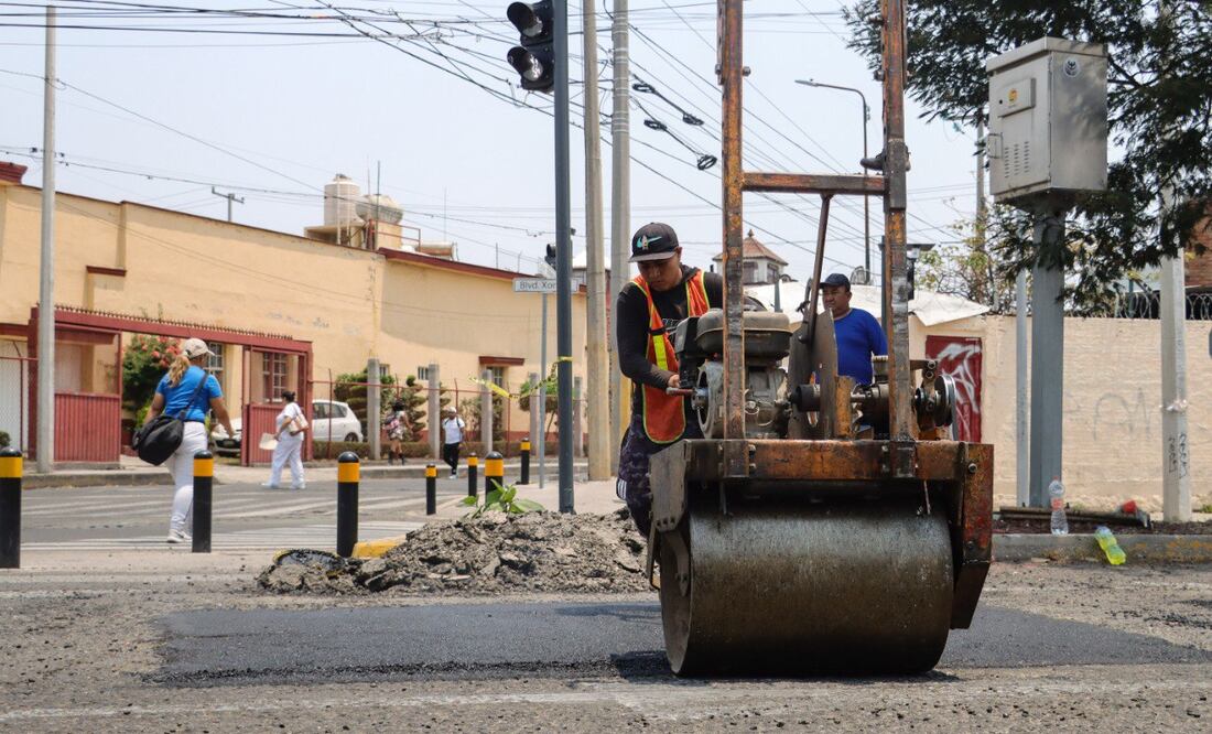 Ayuntamiento de Puebla realiza bacheo en distintas calles | Foto: EsImagen