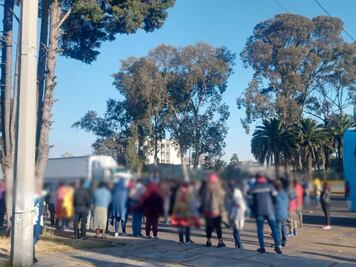 Protestan transportistas contra Guardia Nacional por quitarles mercancía en la México-Puebla