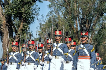 SEP identifica escuela militarizada en Puebla y anuncia que será clausurada
