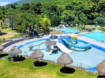 Vacaciones Semana Santa 2022. Aqua Paraíso de albercas, villas, bosque y zona de acampar