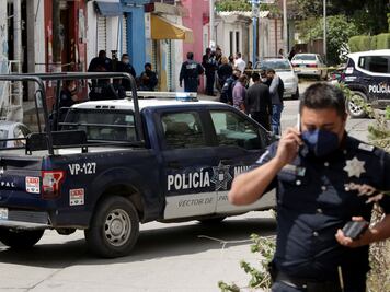 Dos muertos y un herido por balacera en negocio de Caleras