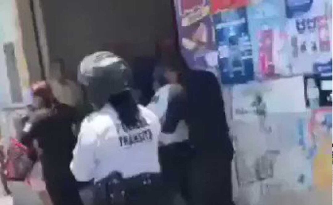 En redes sociales policías de Altepexi fueron denunciados por presunto abuso de autoridad | captura de pantalla
