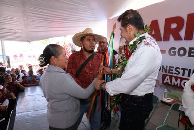 Alejandro Armenta ofrece rehabilitar los centros de salud en las juntas auxiliares