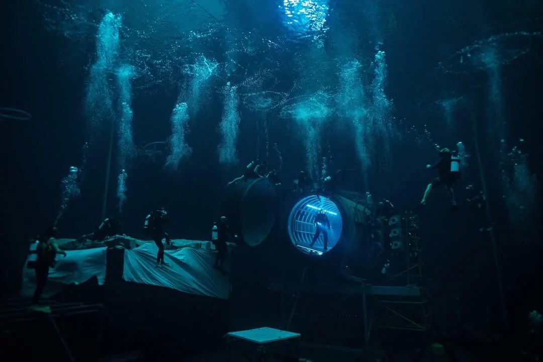 La secuencia de buceo es una de las más impresionantes del filme, grabada completamente en un set sumergible | Foto: Paramount Pictures.