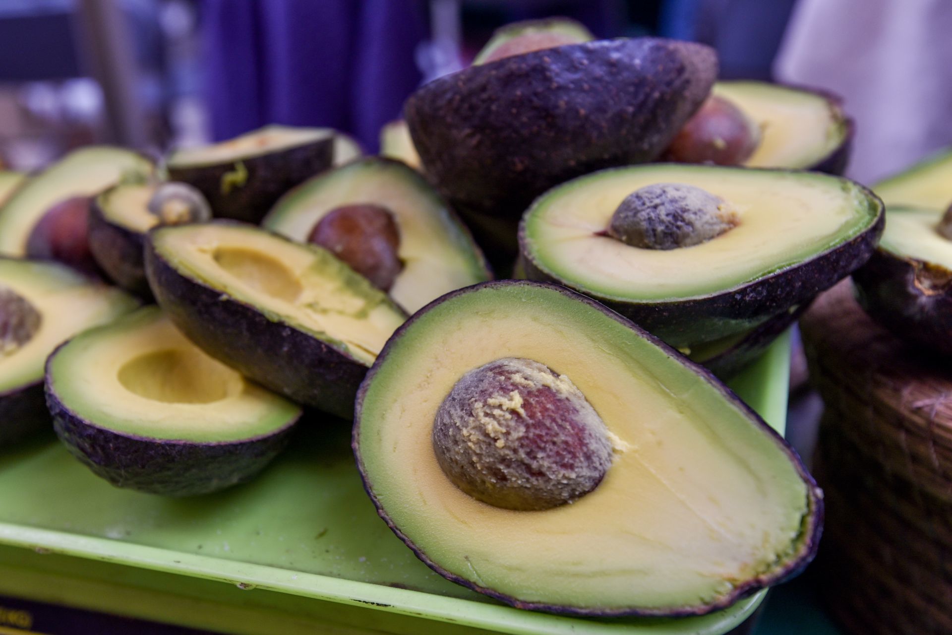 ¿El guacamole del Super Bowl tiene aguacate poblano?
