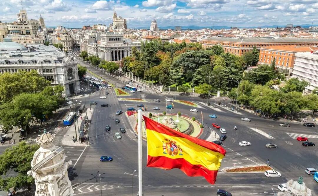 Desde 2015 puedes solicitar la nacionalidad española con más facilidad con ayuda de tu apellido | Foto: Bandera de España
