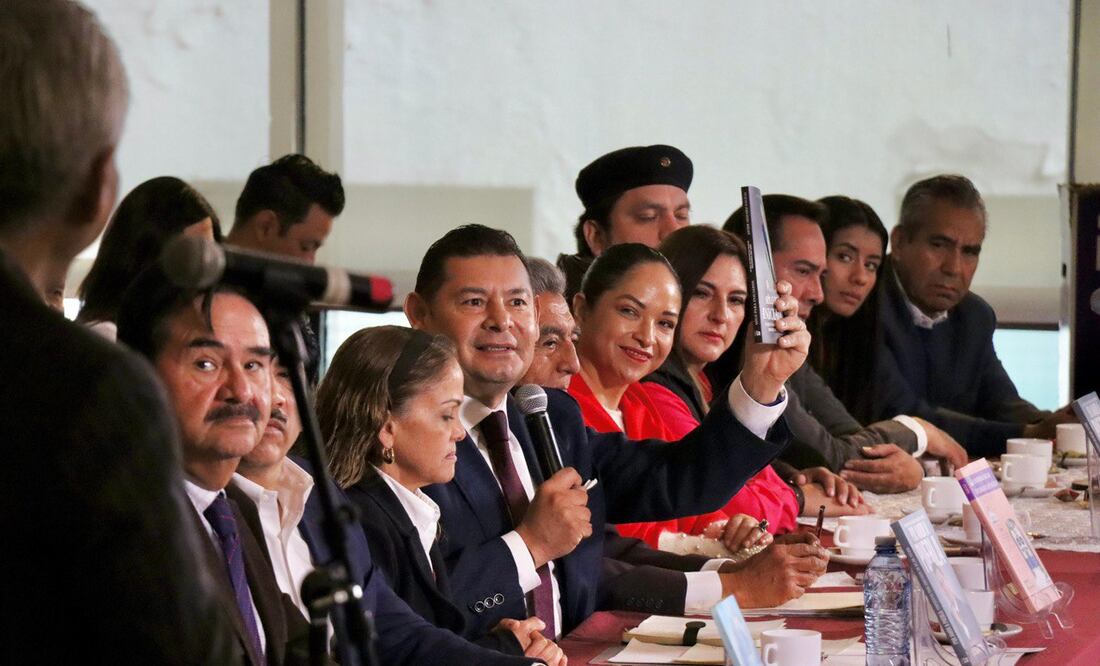 Alejandro Armenta señaló que se siente parte de cada partido de la mega coalición | Foto: Especial