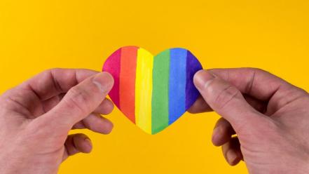  Marcha LGBT 2021. ¿Qué significan las siglas y los colores de la bandera?