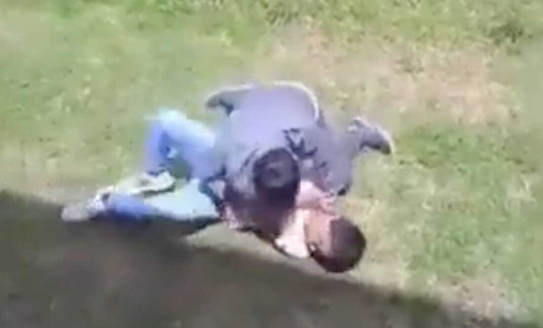 Las peleas entre estudiantes son una constante en los planteles educativos de Puebla, pues son ampliamente difundidas en internet | Foto: Especial