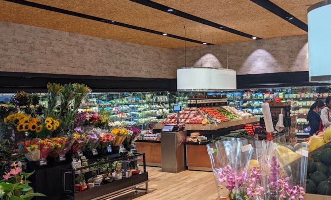 El City Market ubicado en Solesta, una de las zonas ricas de Puebla, es de los supermercados más lujosos | Foto: Google / Selkirk Draws