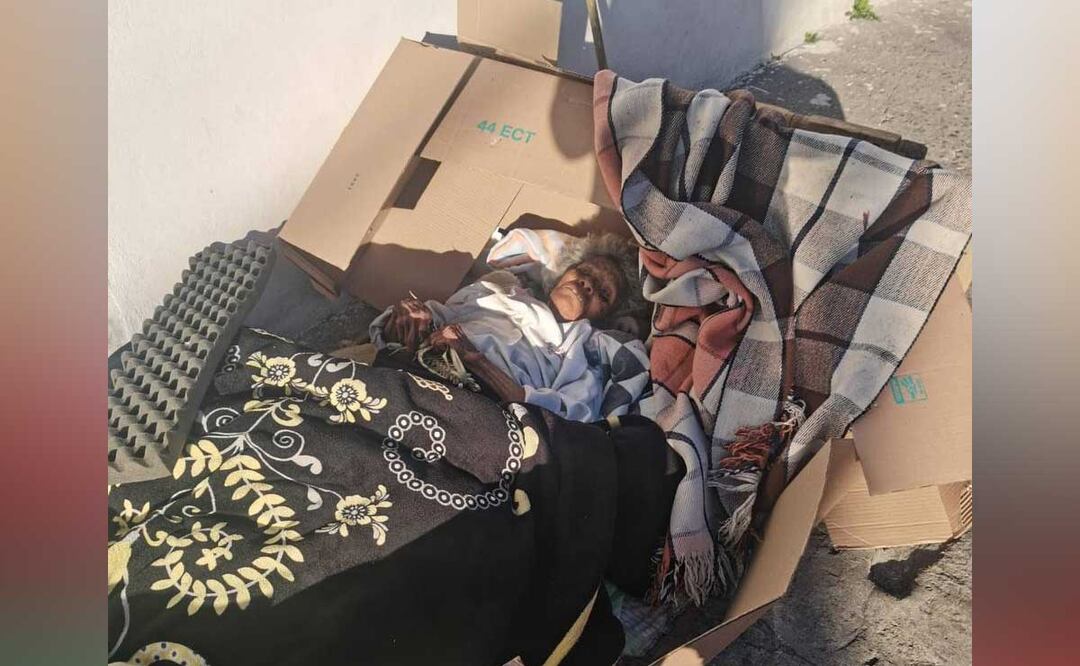 Desalmados abandonan a abuelita dentro de cajas de cartón en Colombres