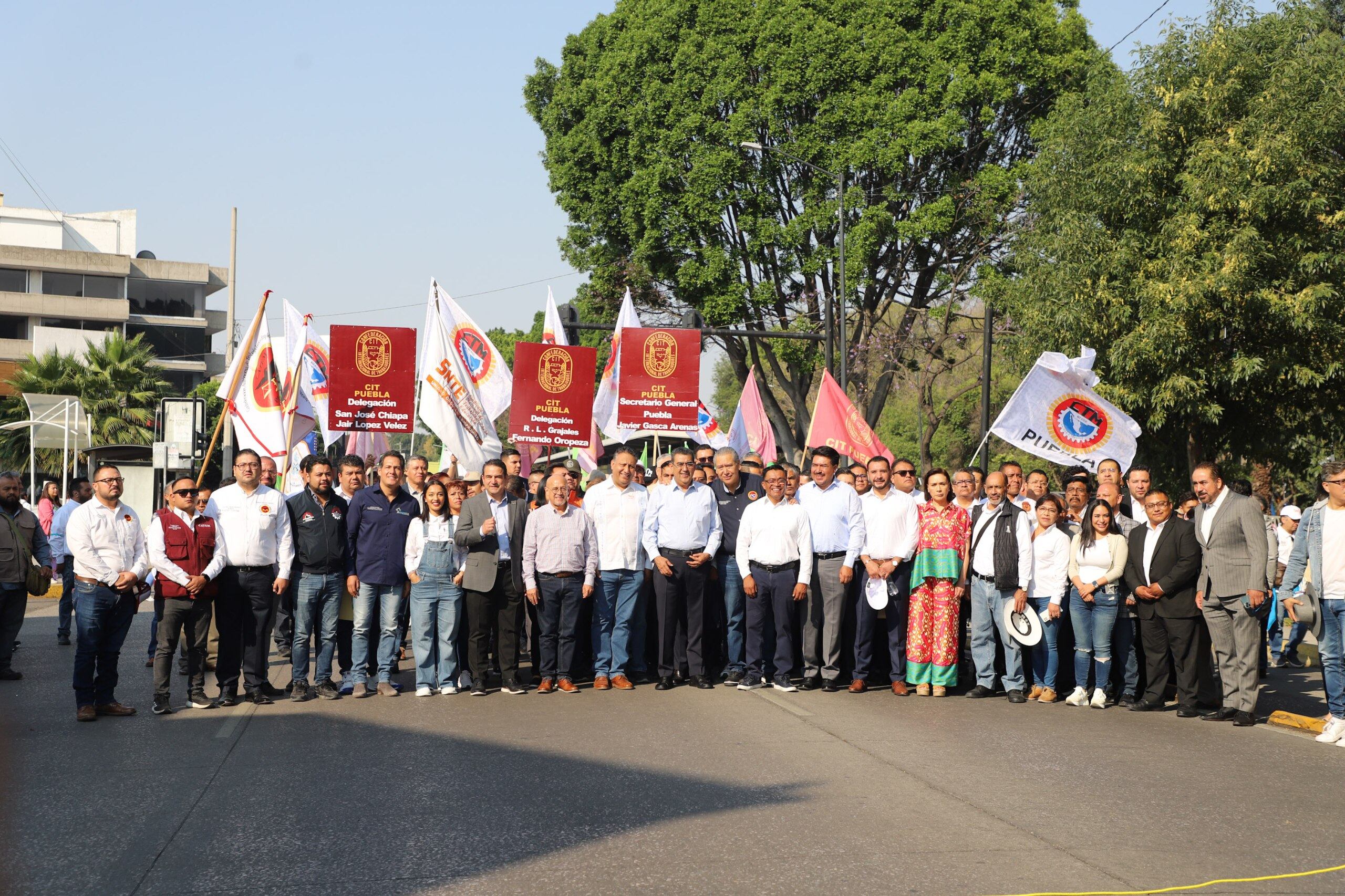 Así fue el desfile conmemorativo del Día Internacional del Trabajo en ...