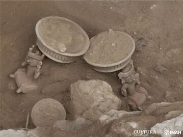 Encuentran piezas prehispánicas en la zona arqueológica de Xochitécatl